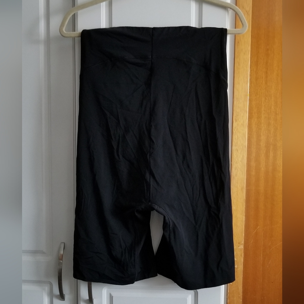 ๐ป๐๐ซDenver Haye's longer shapewear for hips and thighs - Picture 1 of 5